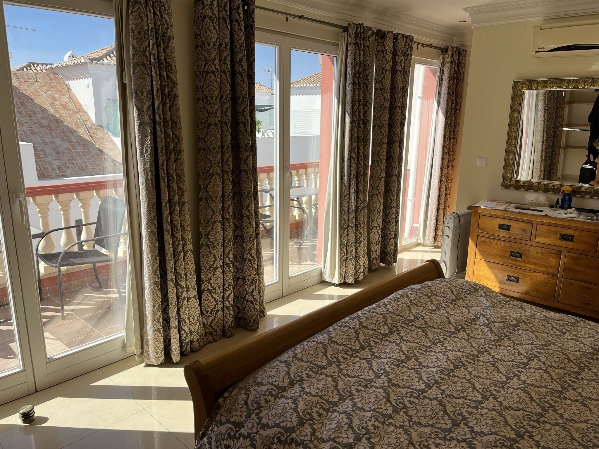 4 chambres, bureau, lit parapluie, Wi-Fi gratuit