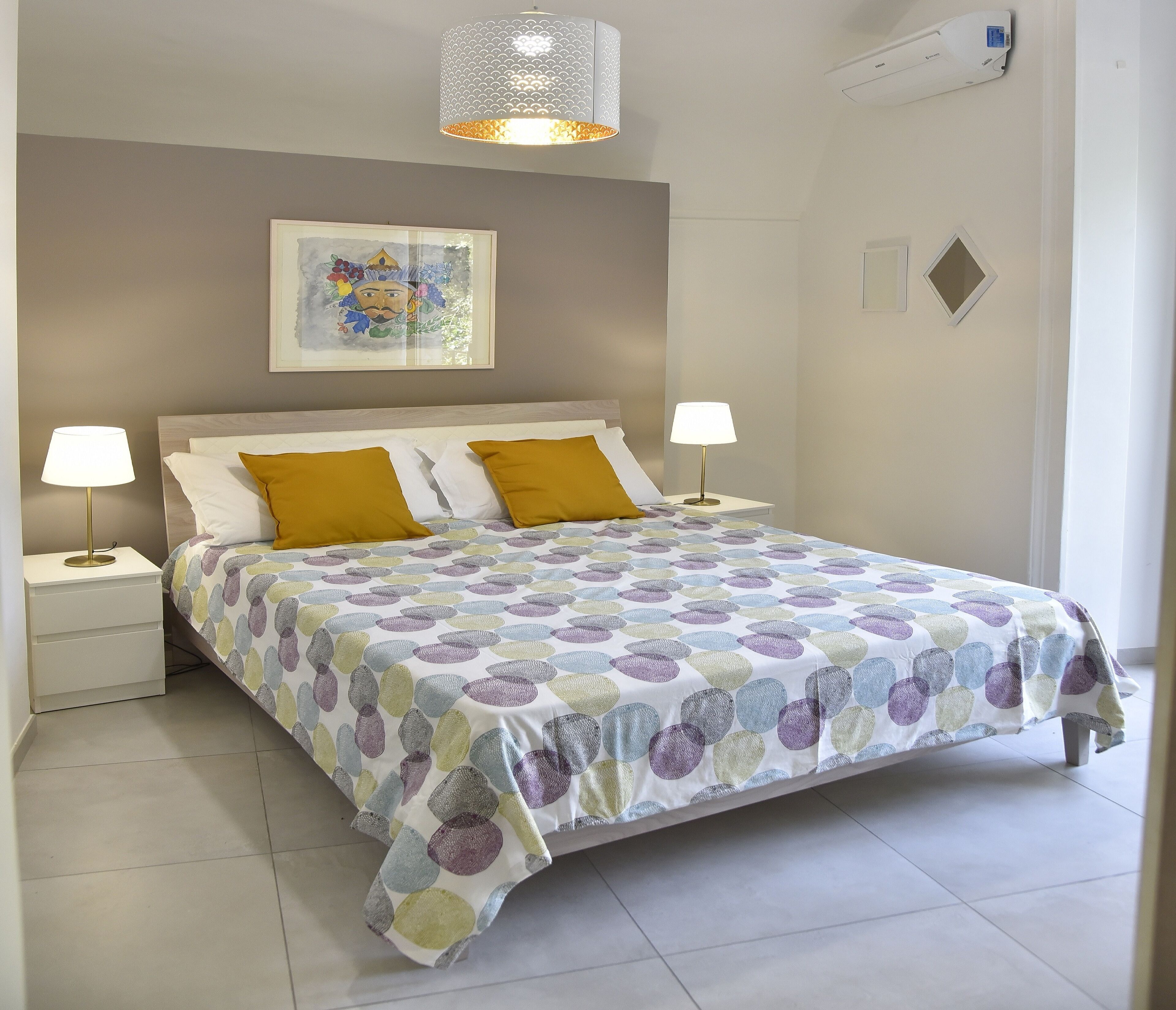 1 多间卧室、客房内保险箱、熨斗/熨衣板、旅行婴儿床