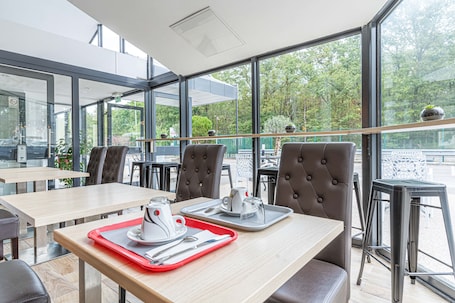 Daily buffet breakfast (EUR 7.50 per person)