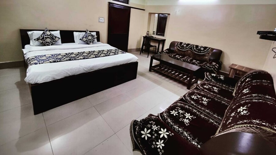Hotel Vrindavan Palace