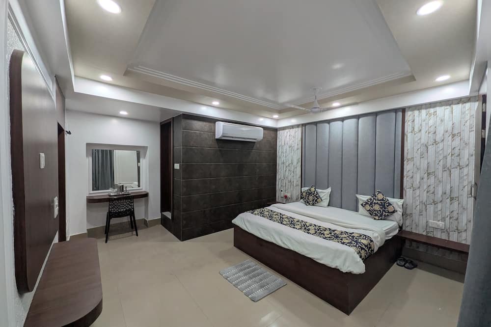 Hotel Vrindavan Palace - Aligarh