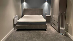 Room - Comfortable 1-bed Studio Apartment in Birmingham (Birmingham)