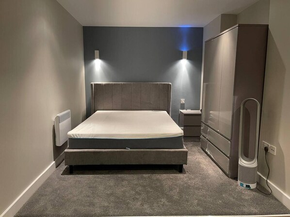 Appartement, 1 très grand lit et 1 canapé-lit | 1 chambre, Wi-Fi gratuit, draps fournis