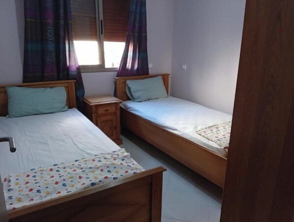 2 soveværelser, sengetøj