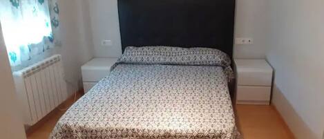 2 bedrooms, iron/ironing board