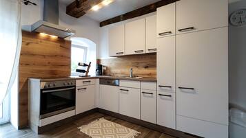 Refrigerador, horno, lavavajillas, cafetera/tetera