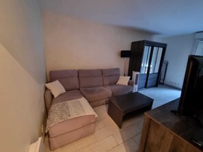 TV - Studio Avec Jardin Privatif (Noisy-le-Grand)