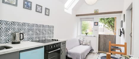 1 bedroom, individually decorated, individually furnished, free WiFi