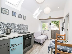 1 bedroom, individually decorated, individually furnished, free WiFi - Little Crabapple (Swanage)