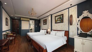 Kamar Keluarga | Seprai premium, bantalan ekstra lembut, dan meja kerja