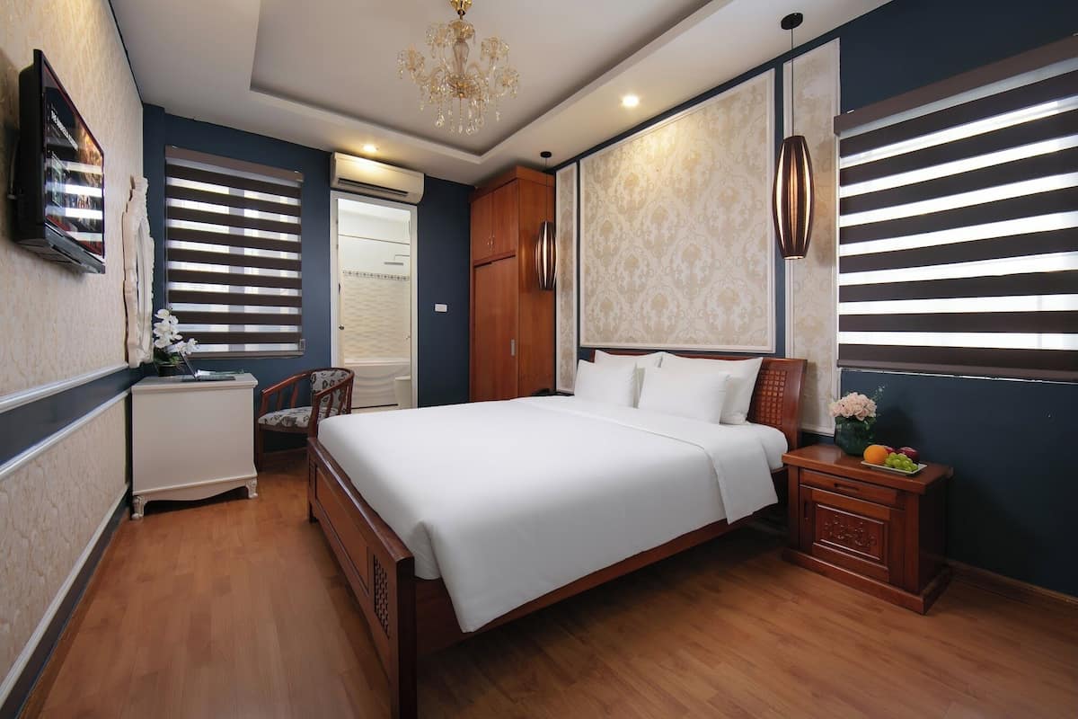 Executive kamer | Luxe beddengoed, pillowtop-bedden, een bureau, een laptopwerkplek