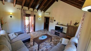 Smart TV, fireplace, ping pong - Quiet Villa with heated swimming pool, barbecue and views. (Alhaurín el Grande)