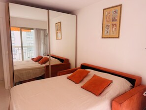 1 quarto, ferros/tábuas de passar roupa, acesso à internet