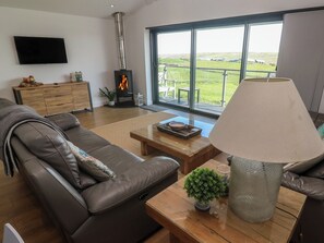 Cottage | Living area