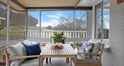 Hillside Farm – Rural getaway on 100 acres of sweeping farmland