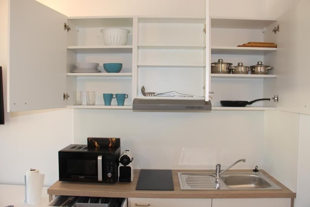 Studio | Living area | TV