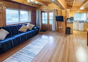 Living Room - Four berth lodge with one master double and one twin each with wardrobe. (Crewkerne)