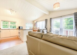 Interior - Stunning well-equipped lodge set in mature and beautiful gardens. (Narberth, Nr Tenby)