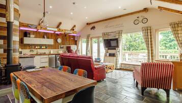 Réfrigérateur, four, plaque de cuisson, lave-vaisselle