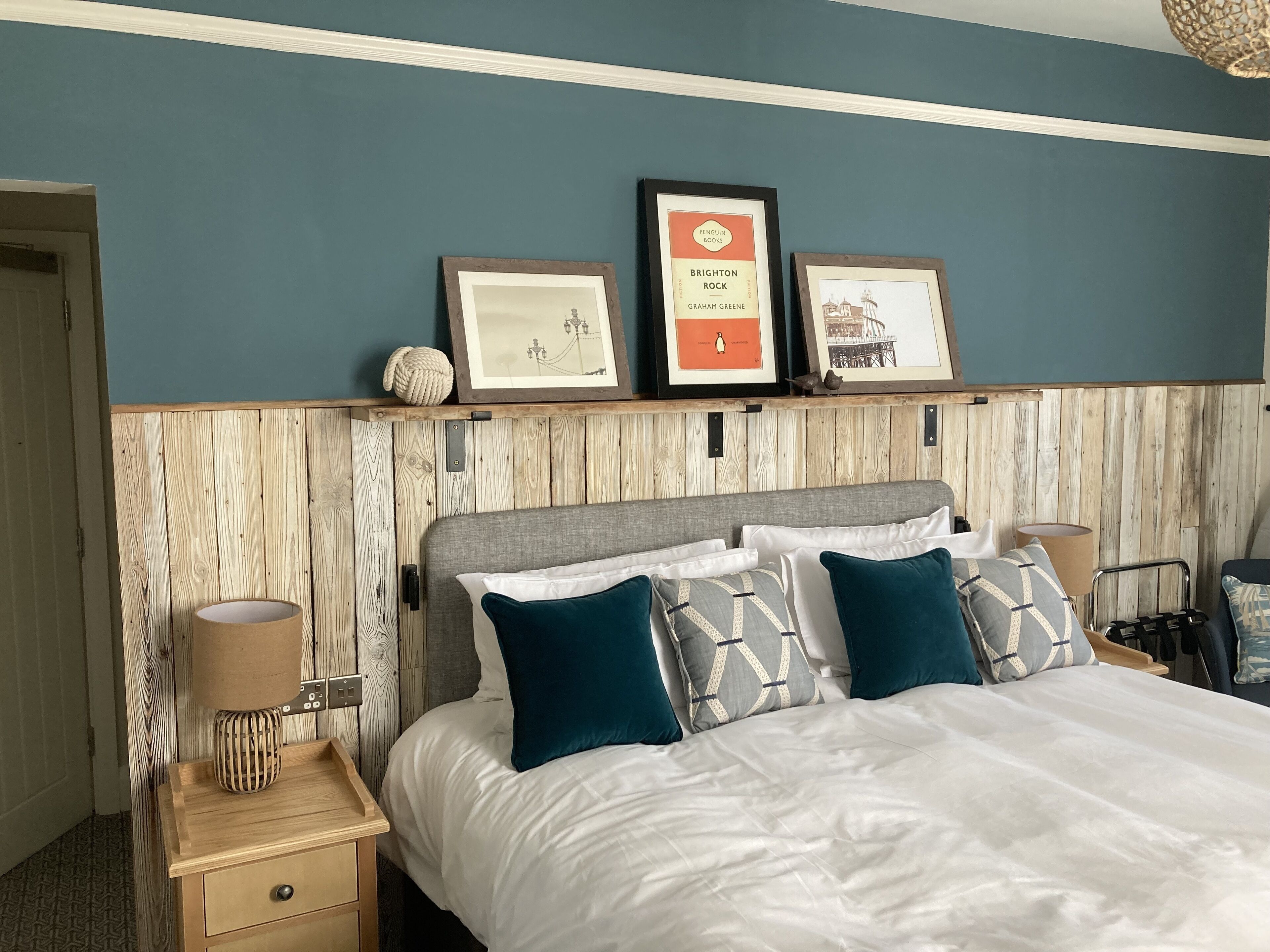 Superior Double Room | Desk, laptop workspace, blackout drapes, iron/ironing board