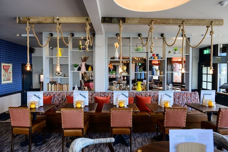 Restaurante. Downs Hotel