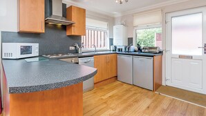 Private kitchen - Classic 3 bed Hot Tub Lodge (Pet) (Lochgoilhead, on the Drimsynie Estate, Argyll)
