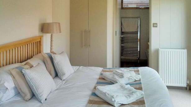 2 bedrooms - Hill Top Sanctuary Lodge (Cullompton)