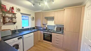 Fridge, oven, stovetop, toaster