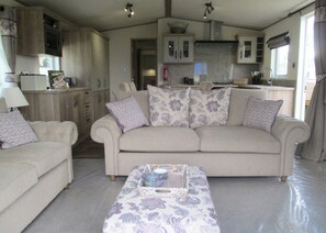 Living area - 2 bedroom accommodation in Llanon (Llanon)