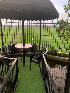 Suite with Private Gazzebo Paddy Field View | Terrace/patio - Akash by DBI (Makevita)