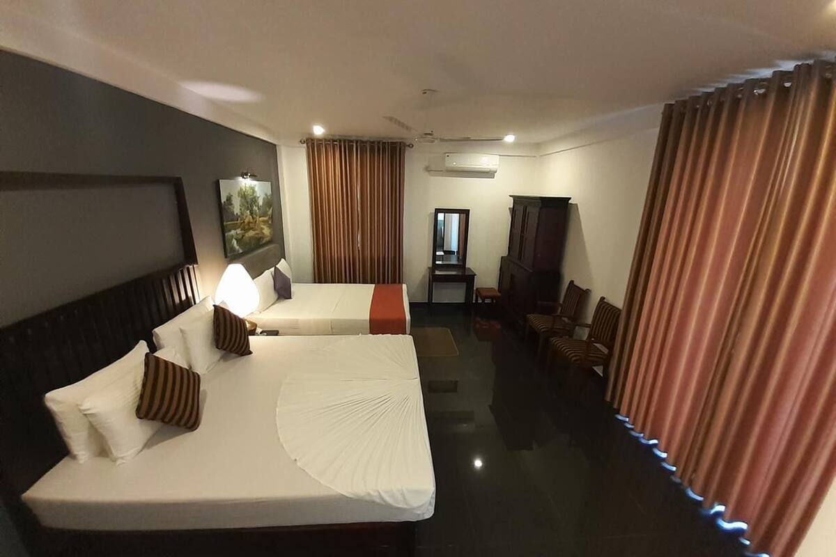 Deluxe Family Room - Pool View | Hypo-allergenic bedding, free WiFi, bed sheets
