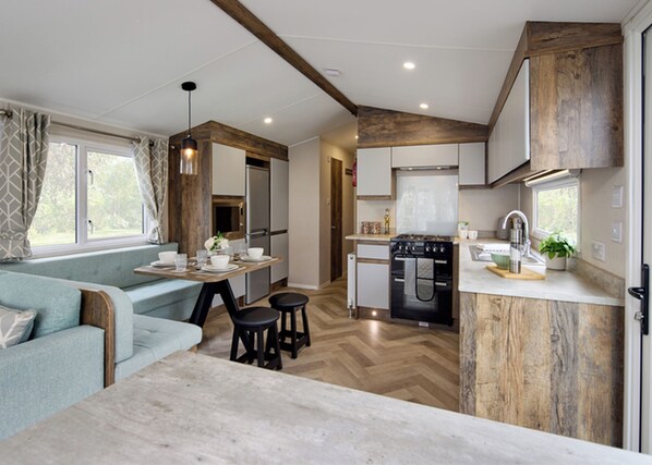 Fridge, oven, stovetop, toaster