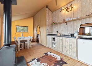 Kühlschrank, Ofen, Herdplatte, Toaster