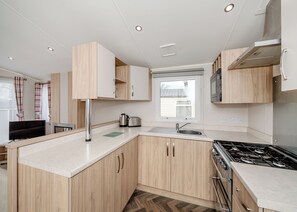 Kühlschrank, Ofen, Herdplatte, Toaster