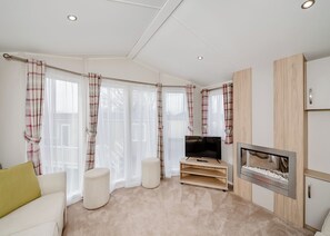 Living area - Ultra modern caravan with one master double with 2 W. (Woodbury)