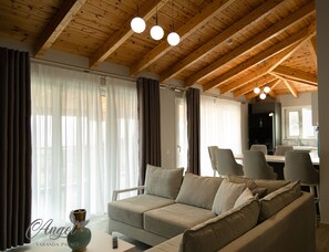 Living area - Angel Saranda Palace (Sarandë)