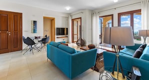 Luxury Apartment | Living area