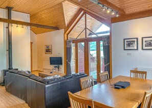 Living area - 1 bedroom accommodation in Nr Kirriemuir (Nr Kirriemuir)