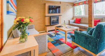 Very comfortable lodge with one double and one twin.