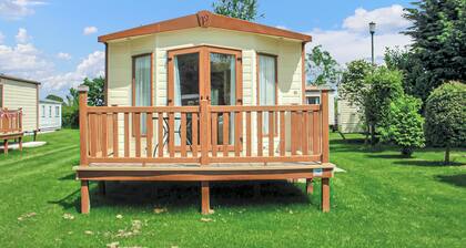 Holiday home with one double with en suite, and one twin.