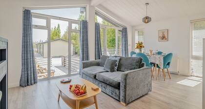 2 bedroom accommodation in Cannington