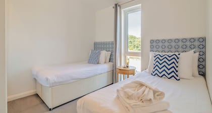 2 bedroom accommodation in Cannington