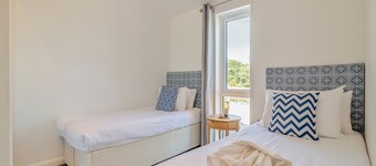 2 bedroom accommodation in Cannington