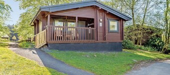 Modern spacious barn conversion with stylish finish.