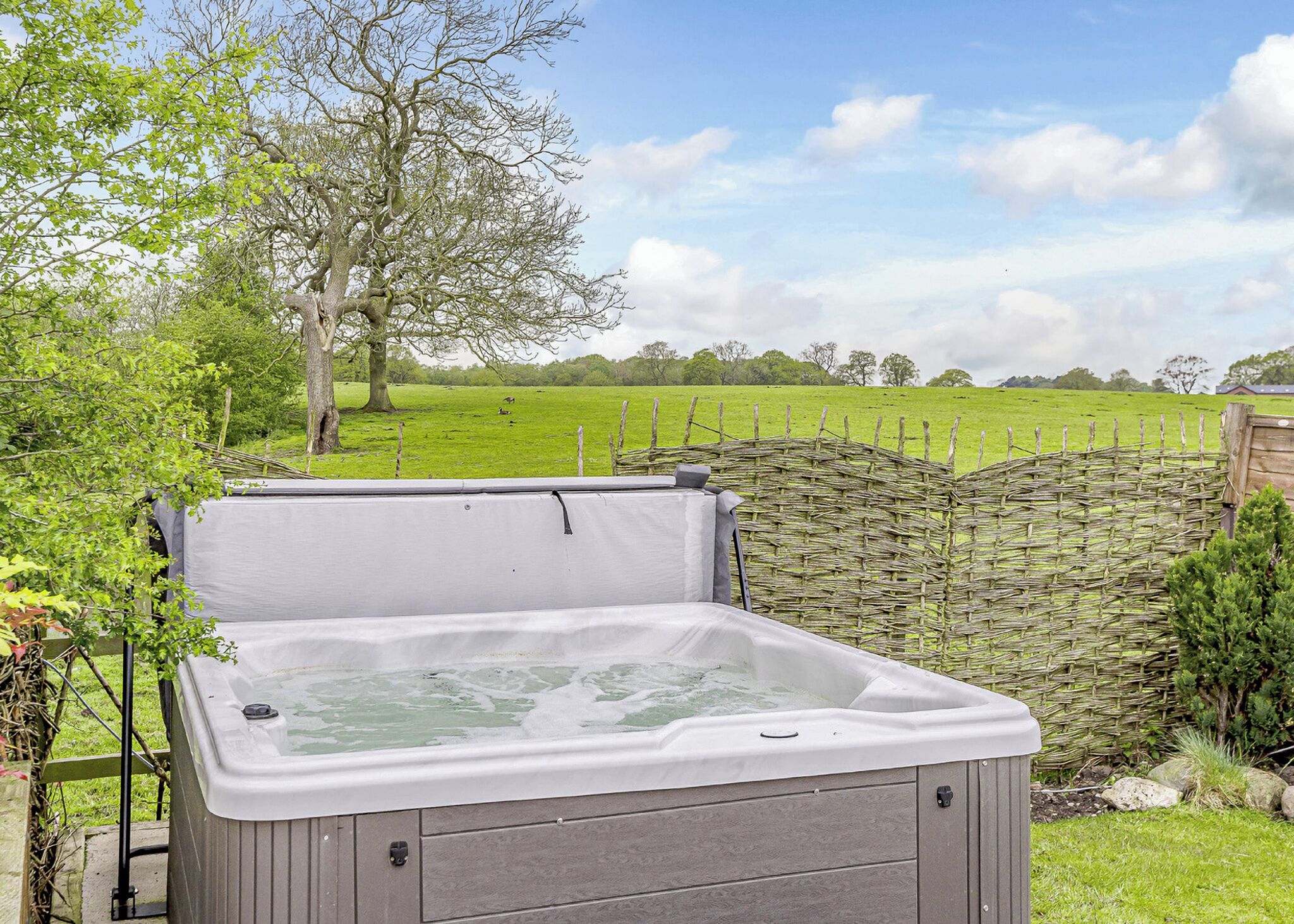 Bain à remous extérieur
