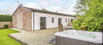 Modern spacious barn conversion with stylish finish.