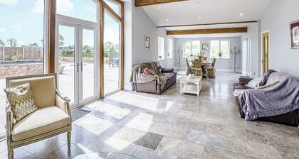 5 Schlafzimmer Unterkunft in Eaton, Congleton