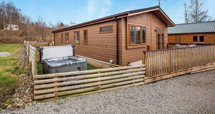 2 bedroom accommodation in Castlewood