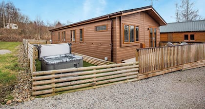 2 bedroom accommodation in Castlewood