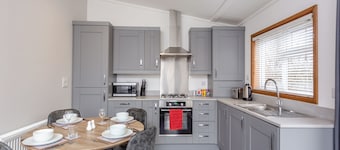 2 bedroom accommodation in Castlewood